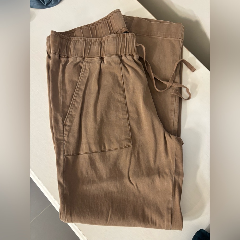 Buffalo David Bitton Tan wide leg with Elastic Waistband